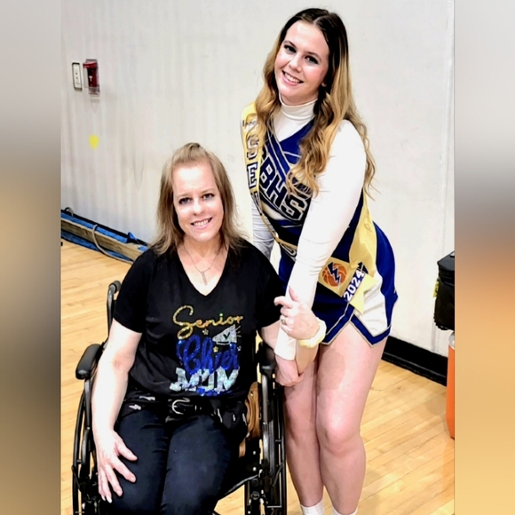 Meet your Posher, Danielle - Picture 3 of 3